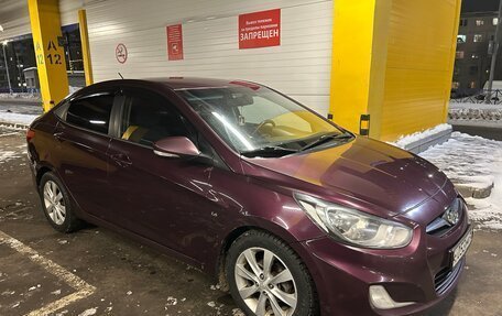 Hyundai Solaris II рестайлинг, 2011 год, 850 000 рублей, 5 фотография