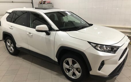 Toyota RAV4, 2020 год, 3 000 000 рублей, 11 фотография
