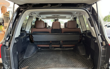 Toyota Land Cruiser 200, 2017 год, 6 647 000 рублей, 12 фотография