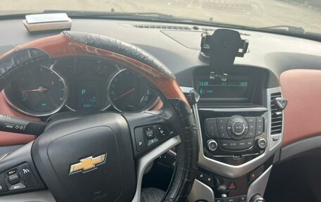 Chevrolet Cruze II, 2012 год, 670 000 рублей, 7 фотография