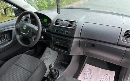 Skoda Fabia II, 2011 год, 329 000 рублей, 7 фотография