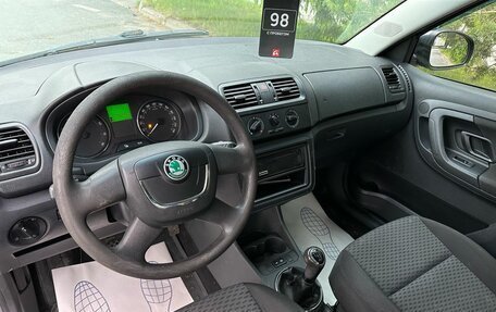 Skoda Fabia II, 2011 год, 329 000 рублей, 10 фотография