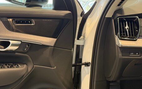 Volvo XC90 II рестайлинг, 2024 год, 12 200 000 рублей, 17 фотография
