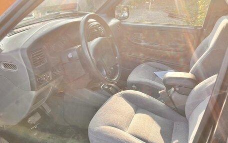 KIA Sportage IV рестайлинг, 2001 год, 110 000 рублей, 4 фотография