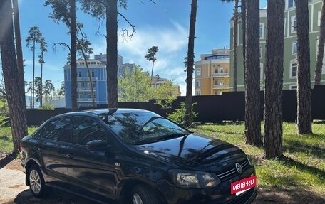 Volkswagen Polo VI (EU Market), 2013 год, 880 000 рублей, 3 фотография