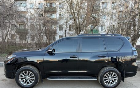 Toyota Land Cruiser Prado 150 рестайлинг 2, 2019 год, 4 400 000 рублей, 3 фотография