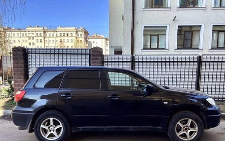 Mitsubishi Outlander III рестайлинг 3, 2004 год, 530 000 рублей, 3 фотография