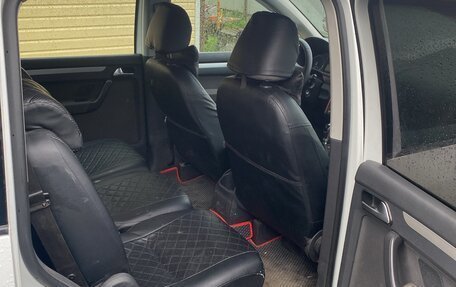 Volkswagen Touran III, 2014 год, 780 000 рублей, 7 фотография