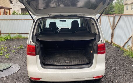 Volkswagen Touran III, 2014 год, 780 000 рублей, 4 фотография