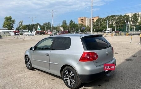 Volkswagen Golf V, 2004 год, 470 000 рублей, 3 фотография