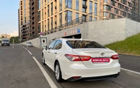 Toyota Camry, 2018 год, 2 650 000 рублей, 8 фотография