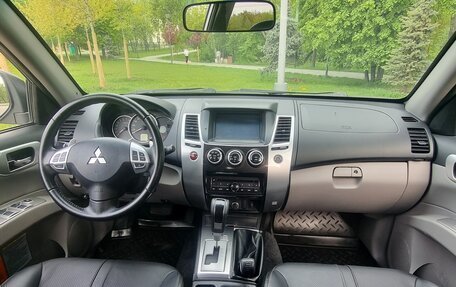 Mitsubishi Pajero Sport II рестайлинг, 2013 год, 1 840 000 рублей, 14 фотография