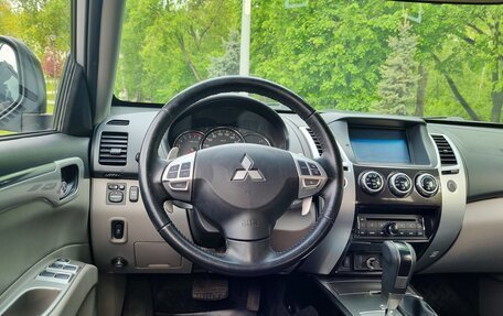 Mitsubishi Pajero Sport II рестайлинг, 2013 год, 1 840 000 рублей, 10 фотография