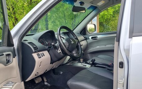 Mitsubishi Pajero Sport II рестайлинг, 2013 год, 1 840 000 рублей, 7 фотография