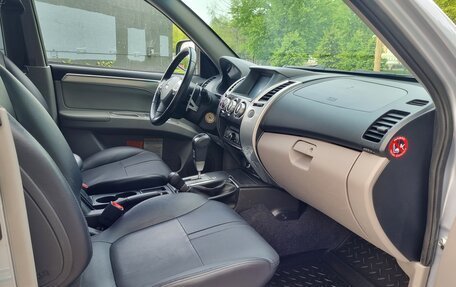 Mitsubishi Pajero Sport II рестайлинг, 2013 год, 1 840 000 рублей, 8 фотография