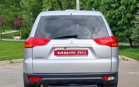 Mitsubishi Pajero Sport II рестайлинг, 2013 год, 1 840 000 рублей, 5 фотография