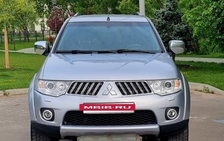 Mitsubishi Pajero Sport II рестайлинг, 2013 год, 1 840 000 рублей, 2 фотография