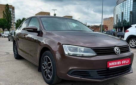 Volkswagen Jetta VI, 2014 год, 1 180 000 рублей, 2 фотография