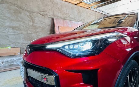 Toyota C-HR I рестайлинг, 2020 год, 1 700 000 рублей, 11 фотография