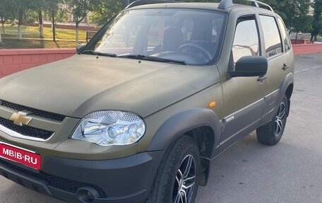 Chevrolet Niva I рестайлинг, 2009 год, 500 000 рублей, 1 фотография