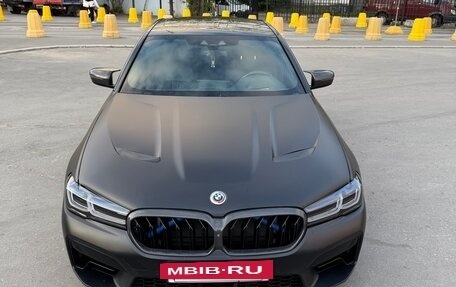 BMW 5 серия, 2018 год, 5 990 000 рублей, 13 фотография