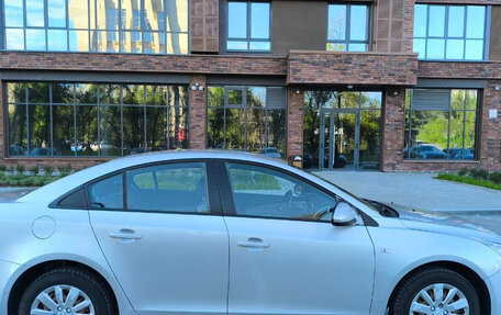 Chevrolet Cruze II, 2013 год, 800 000 рублей, 2 фотография