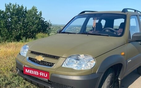 Chevrolet Niva I рестайлинг, 2009 год, 500 000 рублей, 4 фотография