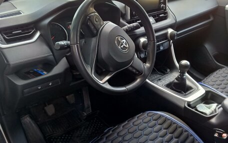 Toyota RAV4, 2020 год, 3 050 000 рублей, 2 фотография