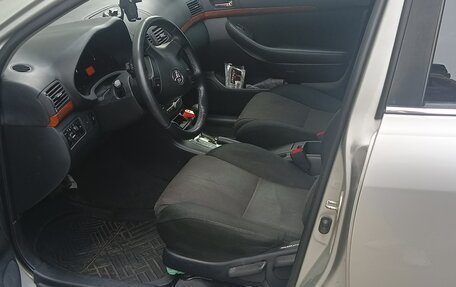 Toyota Avensis III рестайлинг, 2006 год, 890 000 рублей, 12 фотография