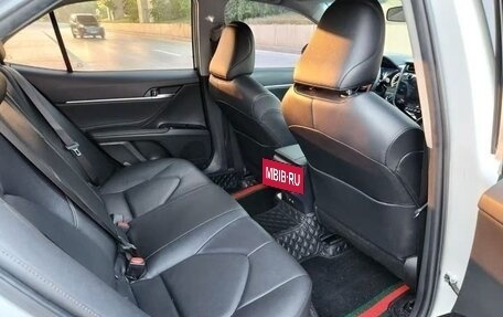 Toyota Camry, 2021 год, 1 990 000 рублей, 8 фотография