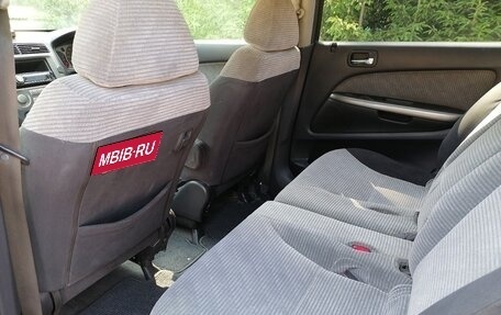 Honda Stream I рестайлинг, 2002 год, 595 000 рублей, 10 фотография