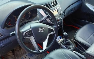 Hyundai Solaris II рестайлинг, 2012 год, 770 000 рублей, 1 фотография