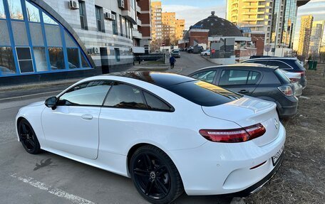 Mercedes-Benz E-Класс, 2017 год, 3 800 000 рублей, 3 фотография
