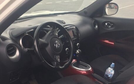Nissan Juke II, 2011 год, 900 000 рублей, 7 фотография