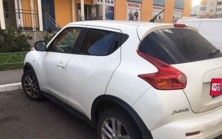 Nissan Juke II, 2011 год, 900 000 рублей, 2 фотография