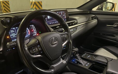 Lexus ES VII, 2020 год, 3 790 000 рублей, 9 фотография