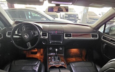 Volkswagen Touareg III, 2015 год, 1 700 000 рублей, 4 фотография