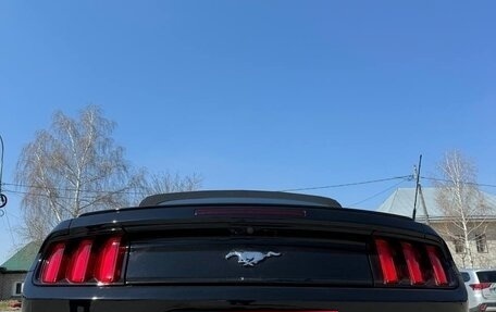 Ford Mustang VI рестайлинг, 2016 год, 2 350 000 рублей, 8 фотография
