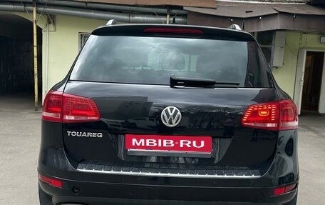 Volkswagen Touareg III, 2013 год, 2 525 000 рублей, 2 фотография