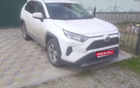 Toyota RAV4, 2022 год, 3 фотография