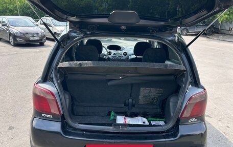 Toyota Yaris I рестайлинг, 2003 год, 350 000 рублей, 14 фотография