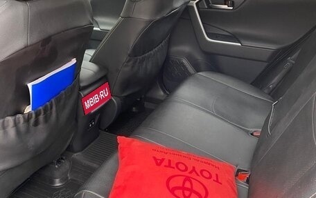 Toyota RAV4, 2020 год, 3 800 000 рублей, 7 фотография