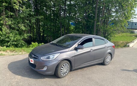 Hyundai Solaris II рестайлинг, 2014 год, 590 000 рублей, 3 фотография