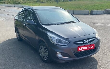 Hyundai Solaris II рестайлинг, 2014 год, 590 000 рублей, 2 фотография