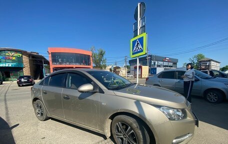 Chevrolet Cruze II, 2010 год, 800 000 рублей, 1 фотография
