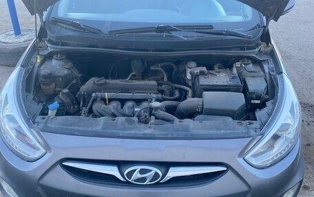 Hyundai Solaris II рестайлинг, 2014 год, 590 000 рублей, 9 фотография