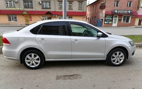 Volkswagen Polo VI (EU Market), 2012 год, 698 000 рублей, 2 фотография