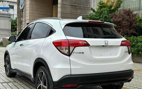 Honda Vezel, 2022 год, 1 450 000 рублей, 4 фотография