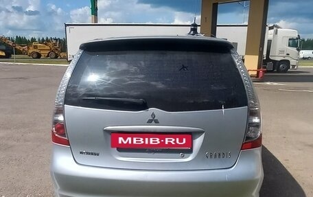 Mitsubishi Grandis, 2008 год, 900 000 рублей, 7 фотография