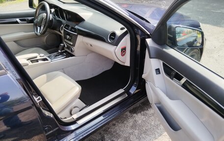Mercedes-Benz C-Класс, 2012 год, 1 100 000 рублей, 6 фотография